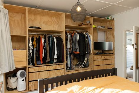 Photo of property in 265 Muritai Road, Eastbourne, Lower Hutt, 5013