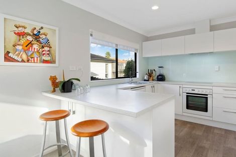Photo of property in 2/14 Spencer Road, Pinehill, Auckland, 0632