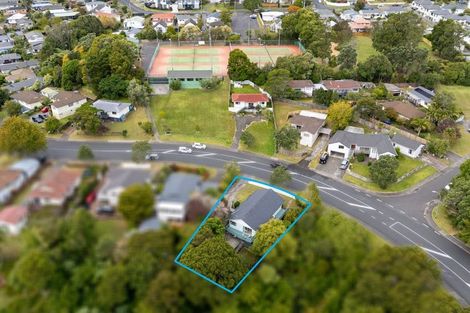 Photo of property in 98 Spinella Drive, Bayview, Auckland, 0629