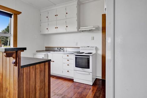 Photo of property in 1491 Eltham Road, Kaponga, Hawera, 4679