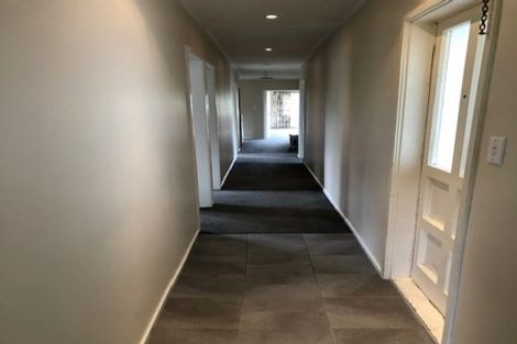 Photo of property in 101 Captain Scott Road, Glen Eden, Auckland, 0602