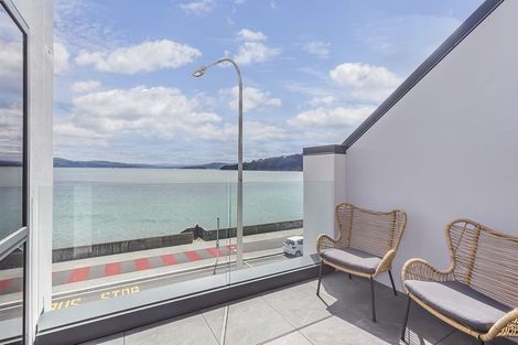 Photo of property in 5/148 Evans Bay Parade, Roseneath, Wellington, 6021