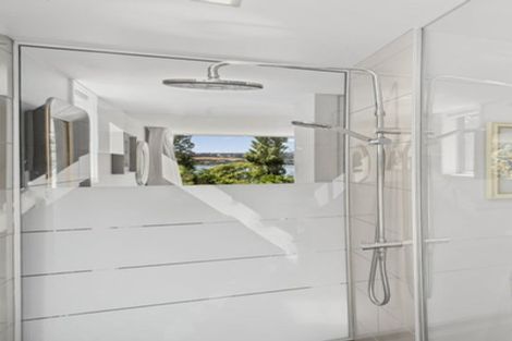 Photo of property in 10 Tapley Paddock, Wanaka, 9305