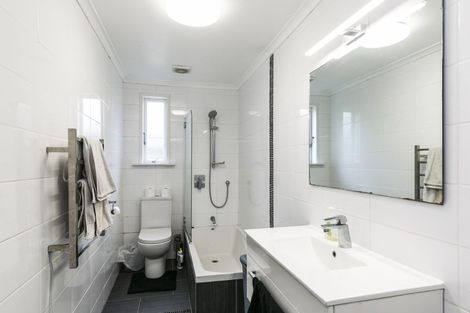 Photo of property in 160 Russell Terrace, Berhampore, Wellington, 6023