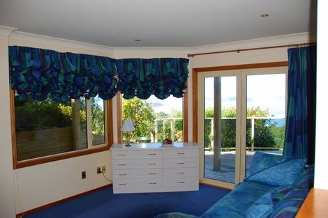 Photo of property in 4 Green Park Lane, Korokoro, Lower Hutt, 5012