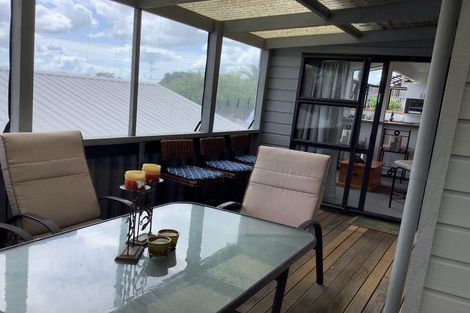 Photo of property in 2/92 Verran Road, Birkdale, Auckland, 0626