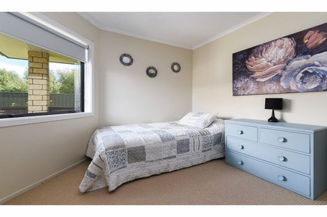 Photo of property in 56/64 Kawaha Point Road, Kawaha Point, Rotorua, 3010