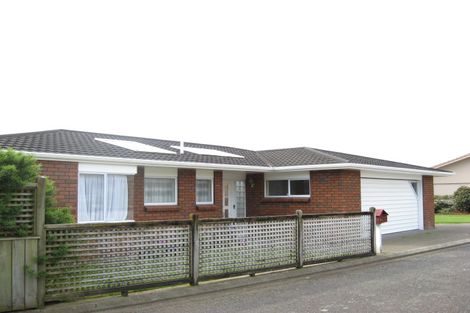 Photo of property in 3a Kinross Drive, Merrilands, New Plymouth, 4312