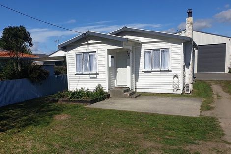Photo of property in 16 Robinson Street, Foxton, 4814