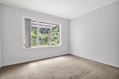 Photo of property in 92 Riverton Drive, Randwick Park, Auckland, 2105
