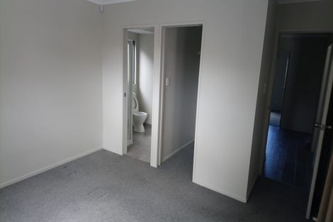 Photo of property in 8 Carisbrook Crescent, Papakura, 2110