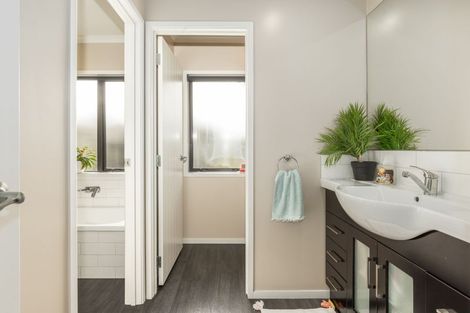 Photo of property in 18 Pearson Place, Paraparaumu, 5032