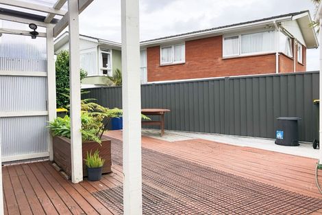 Photo of property in 8 Divich Avenue, Te Atatu South, Auckland, 0610