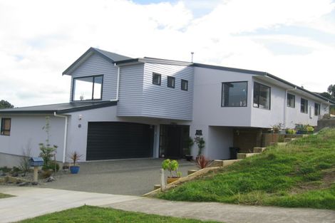Photo of property in 7 Ruapehu Drive, Fitzherbert, Palmerston North, 4410