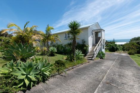Photo of property in 8 Berghan Road, Coopers Beach, 0420