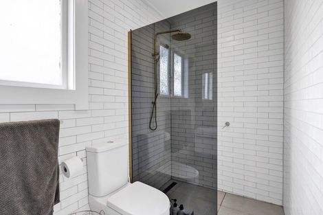 Photo of property in 76 Turuturu Road, Hawera, 4674