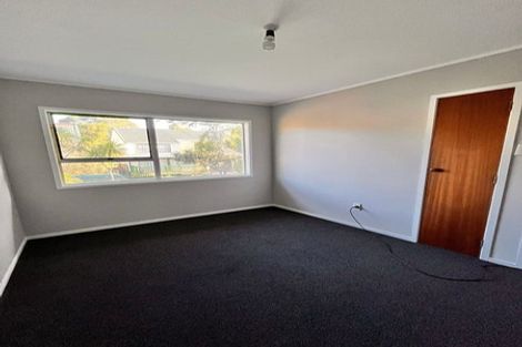 Photo of property in 11a De Val Drive, Titirangi, Auckland, 0604