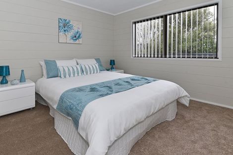 Photo of property in 22a Sutton Crescent, Papakura, 2110