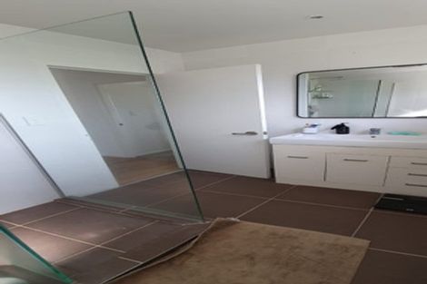 Photo of property in 1/57 Aeroview Drive, Beach Haven, Auckland, 0626