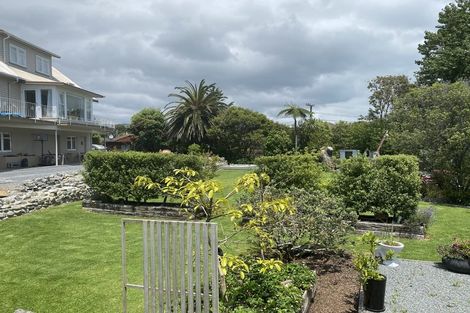 Photo of property in 6 Eatwell Avenue, Paraparaumu Beach, Paraparaumu, 5032