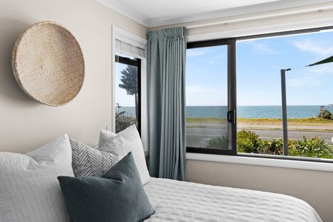 Photo of property in 77 The Esplanade, Westshore, Napier, 4110