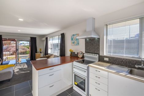 Photo of property in 4/4a Hayton Road, Hornby, Christchurch, 8042