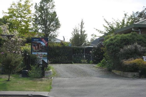 Photo of property in 35 Rickton Place, Rangiora, 7400