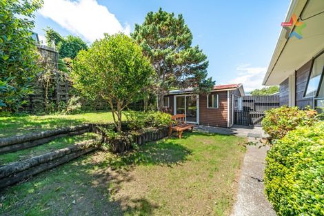 Photo of property in 69b Hartford Crescent, Totara Park, Upper Hutt, 5018