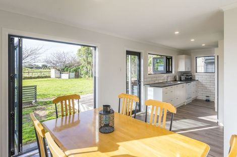 Photo of property in 28 Kaka Road, Raumati Beach, Paraparaumu, 5032