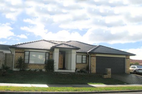 Photo of property in 9 Walter Haddrell Crescent, Flat Bush, Auckland, 2016