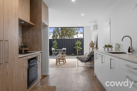 Photo of property in 2/93 Hills Road, Edgeware, Christchurch, 8013