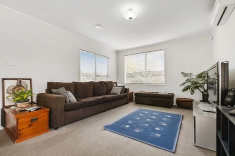 Photo of property in 529 Swanson Road, Ranui, Auckland, 0612