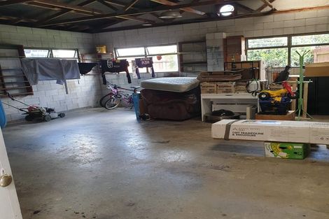 Photo of property in 118 Racecourse Road, Waiuku, 2123