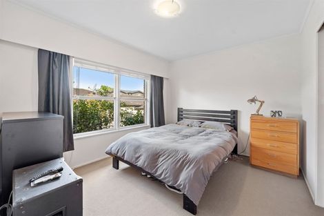 Photo of property in 1/58 Arran Road, Browns Bay, Auckland, 0630