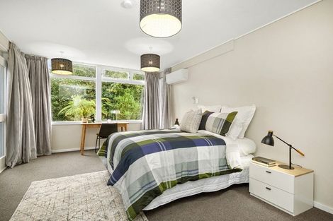 Photo of property in 1a Woodstock Terrace, Tawa, Wellington, 5028