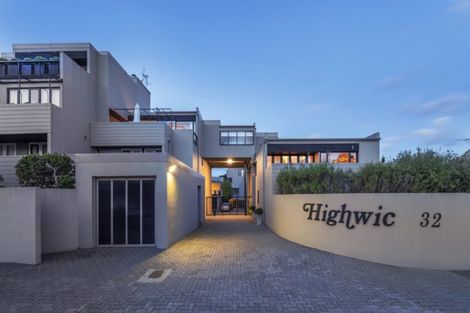 Photo of property in Highwic, 5/32 Hobson Street, Thorndon, Wellington, 6011