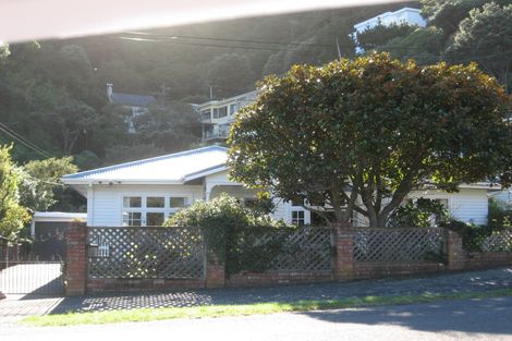 Photo of property in 3 Totara Street, Eastbourne, Lower Hutt, 5013
