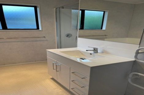 Photo of property in 10 Ihle Street, Terrace End, Palmerston North, 4410