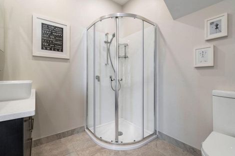 Photo of property in 27 Taioma Crescent, Te Atatu Peninsula, Auckland, 0610