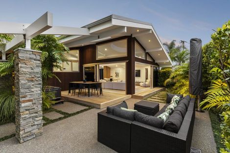 Photo of property in 39 Doment Crescent, Orewa, 0931