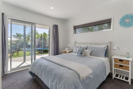 Photo of property in 1437 Clevedon Kawakawa Road, Kawakawa Bay, Papakura, 2585