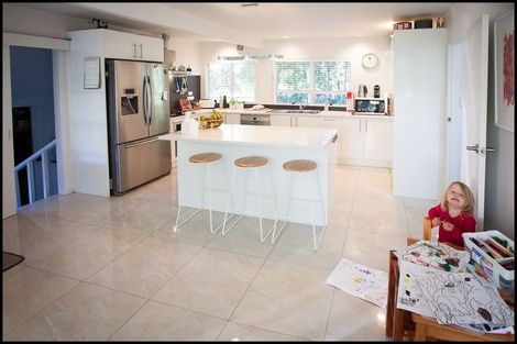 Photo of property in 30 Mappin Place, Chatswood, Auckland, 0626