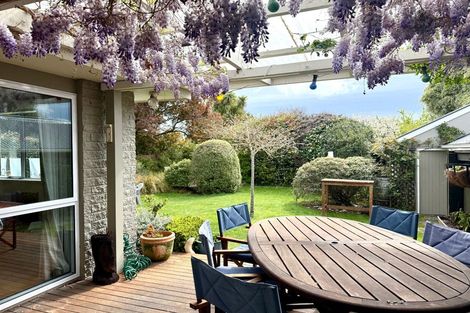 Photo of property in 37 Hudson Street, Bryndwr, Christchurch, 8053