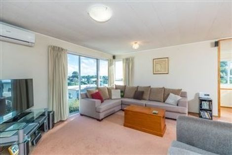 Photo of property in 3 Stott Avenue, Birkdale, Auckland, 0626