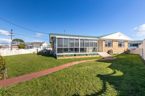Photo of property in 13 Nelson Street, Waitara, 4320