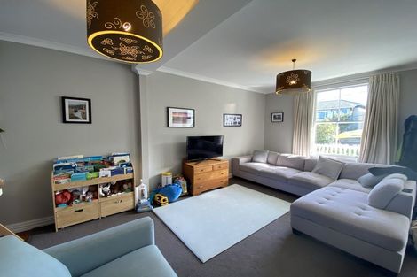 Photo of property in 106 Pirie Street, Mount Victoria, Wellington, 6011