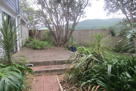 Photo of property in 12 Florio Terrace, Tawa, Wellington, 5028