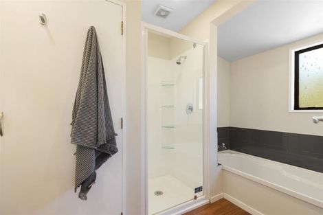 Photo of property in 7 Larch Court, Kelvin Heights, Queenstown, 9300