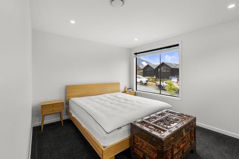 Photo of property in 48 Shepherd Road, Jacks Point, Queenstown, 9371