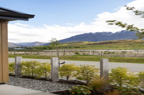 Photo of property in 13 Mcgibbon Lane, Jacks Point, 9371